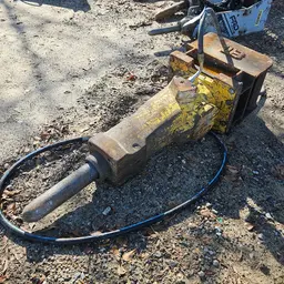 2017 Atlas Copco SB 452 Attachment