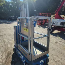 2016 Genie GR-20 Self-Propelled One-Person Lift