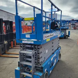 2017 Genie GS-3232 Scissor Lift