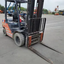 2018 Toyota 8FDU25 Warehouse Forklift