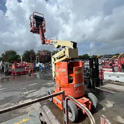 2015 JLG E300AJP Articulating Boom Lift