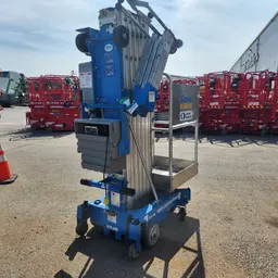 2018 Genie AWP-30SDC Pusharound Lift