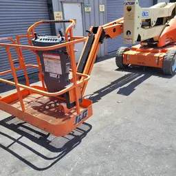 2014 JLG E450AJ Articulating Boom Lift