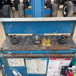 2012 Genie Z-60/34 Articulating Boom Lift