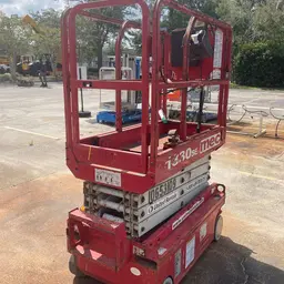 2017 MEC 1330SE Scissor Lift