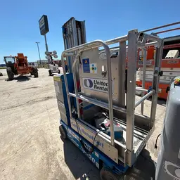 2018 Genie GR-20 Self-Propelled One-Person Lift