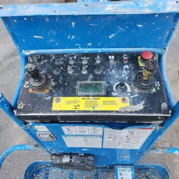 2015 Genie Z-40/23N RJ Articulating Boom Lift