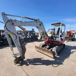 2019 Takeuchi TB250-2 Mini Excavator