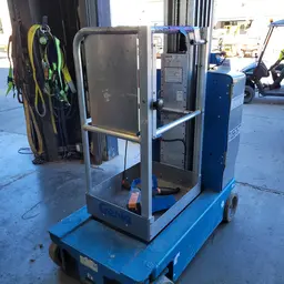 2017 Genie GR-20 Self-Propelled One-Person Lift