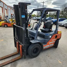 2017 Toyota 8FDU25 Warehouse Forklift
