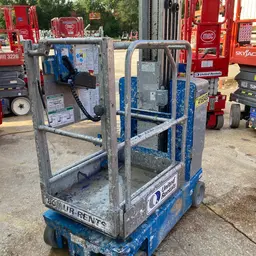 2016 Genie GR-20 Self-Propelled One-Person Lift