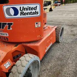 2013 JLG E450AJ Articulating Boom Lift