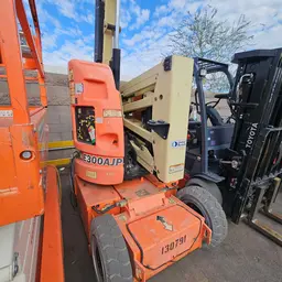 2013 JLG E300AJP Articulating Boom Lift