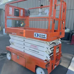 2018 Snorkel S4732E Scissor Lift