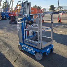 2018 Genie GR-20 Self-Propelled One-Person Lift