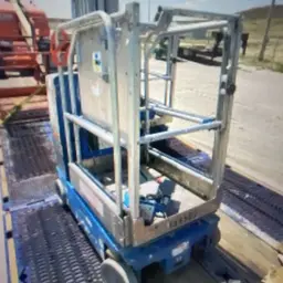 2017 Genie GR-20 Self-Propelled One-Person Lift