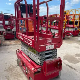 2017 MEC 1330SE Scissor Lift