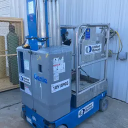 2016 Genie GR-20 Self-Propelled One-Person Lift