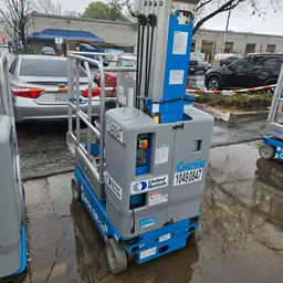 2016 Genie GR-20 Self-Propelled One-Person Lift