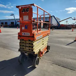 2017 JLG 2632ES Scissor Lift