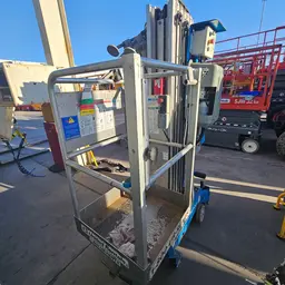 2017 Genie AWP-30SDC Pusharound Lift