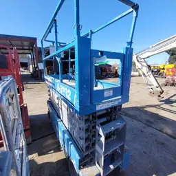 2017 Genie GS-3232 Scissor Lift