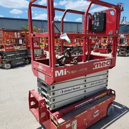 2018 MEC MICRO 19 Scissor Lift