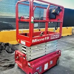 2018 MEC MICRO 19 Scissor Lift