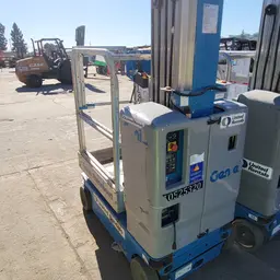 2016 Genie GR-20 Self-Propelled One-Person Lift