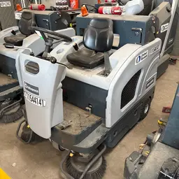 2022 Clarke SW4000 49 Sweeper