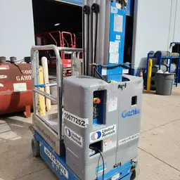 2017 Genie GR-20 Self-Propelled One-Person Lift