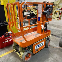 2016 JLG 1230ES Self-Propelled One-Person Lift