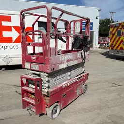 2017 MEC 1930SE Scissor Lift