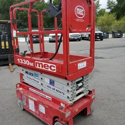 2017 MEC 1330SE Scissor Lift