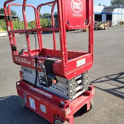 2017 MEC 1330SE Scissor Lift