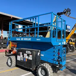 2017 Genie GS-4069 DC Scissor Lift