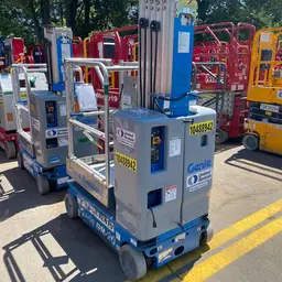 2016 Genie GR-20 Self-Propelled One-Person Lift