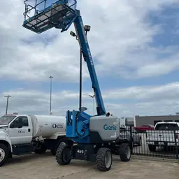 2016 Genie Z-62/40 Articulating Boom Lift