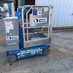 2015 Genie GR-12 Self-Propelled One-Person Lift