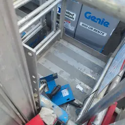 2017 Genie GR-20 Self-Propelled One-Person Lift