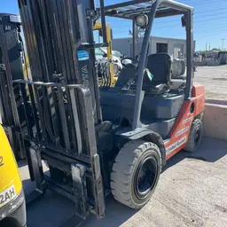 2018 Toyota 8FGU30 Warehouse Forklift