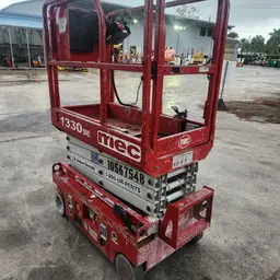 2017 MEC 1330SE Scissor Lift