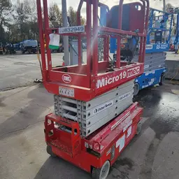 2018 MEC MICRO 19 Scissor Lift