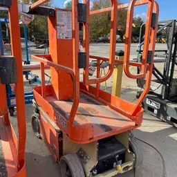 2016 JLG 1230ES Self-Propelled One-Person Lift