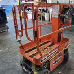 2015 JLG 1230ES Self-Propelled One-Person Lift