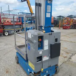 2017 Genie GR-20 Self-Propelled One-Person Lift