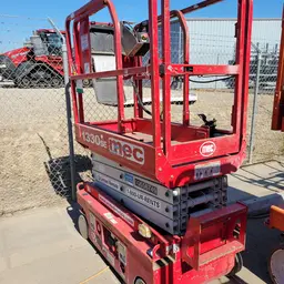 2017 MEC 1330SE Scissor Lift