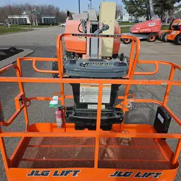 2015 JLG 450AJ Articulating Boom Lift