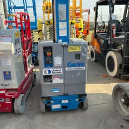 2018 Genie GR-20 Self-Propelled One-Person Lift