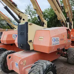2013 JLG 800AJ Articulating Boom Lift